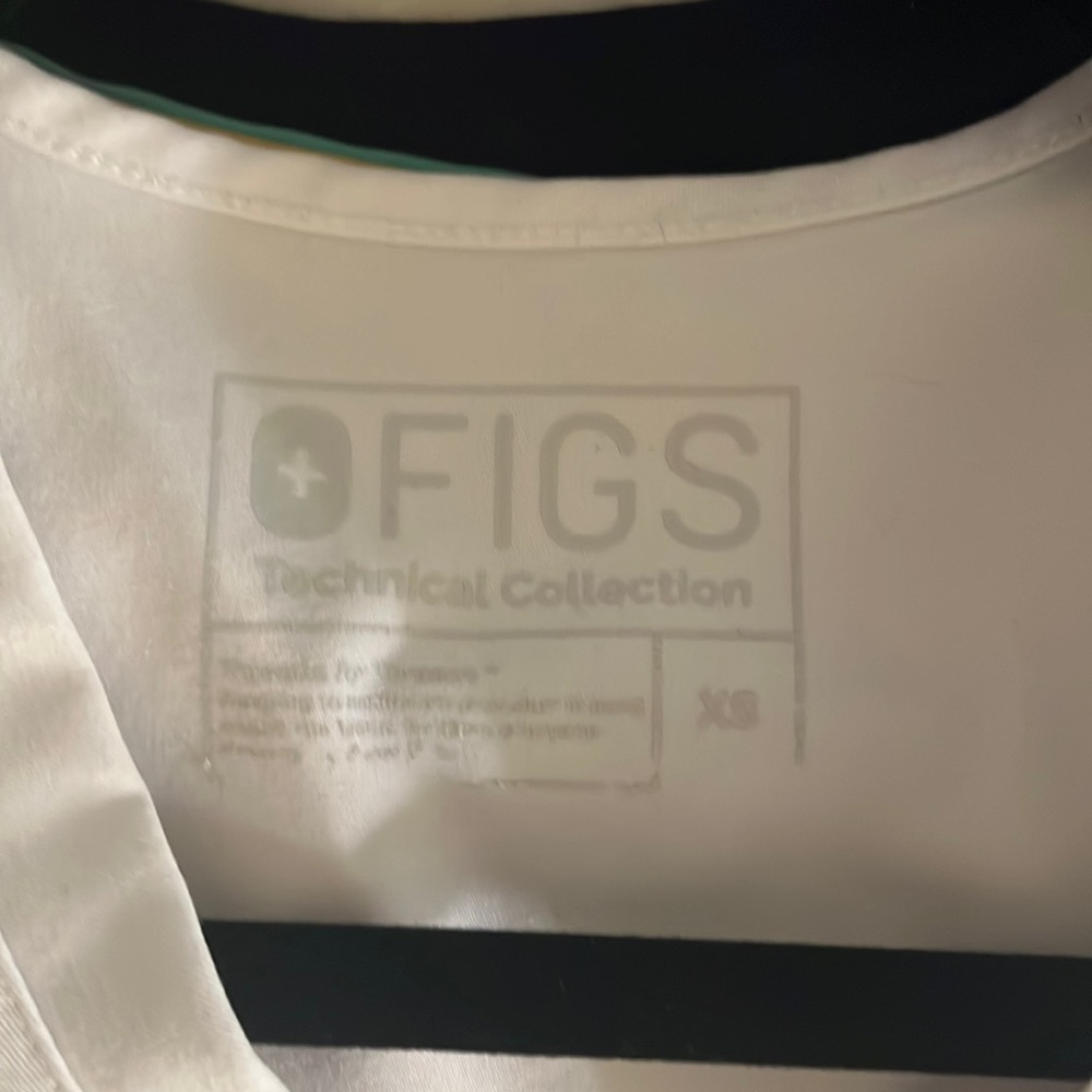 White figs xs no stains good condition